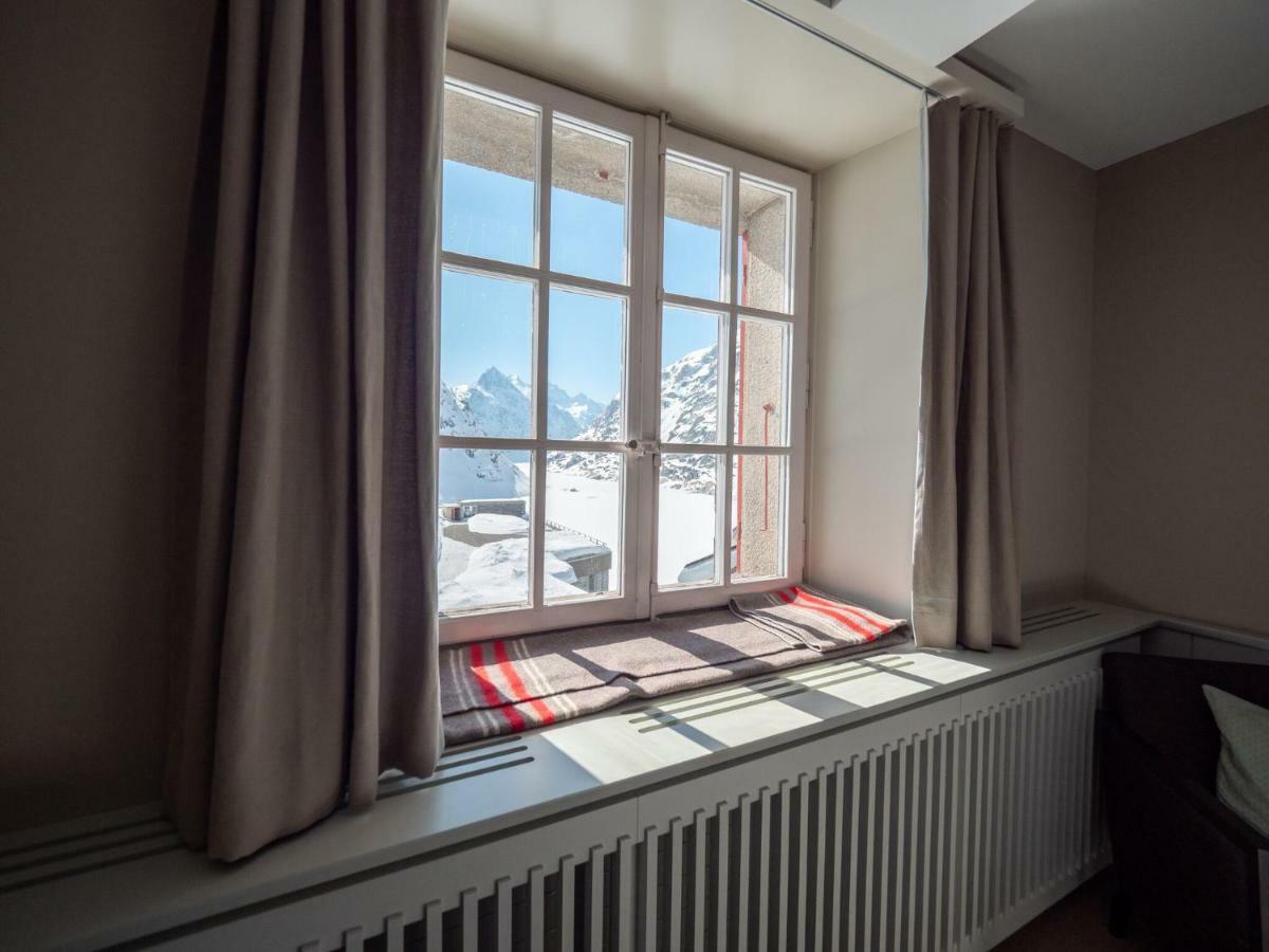 Historisches Alpinhotel Гримзел Хоспиц Екстериор снимка